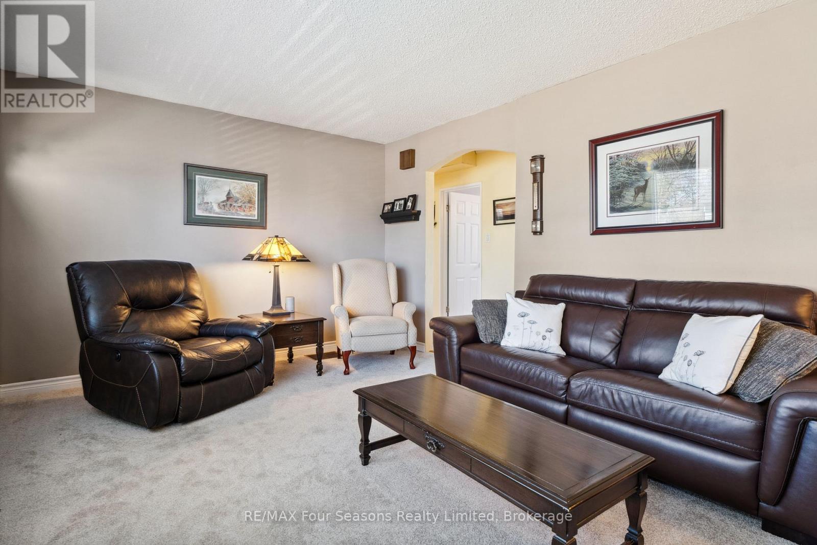 Photo 8 of 46 Erie Street, Collingwood ON