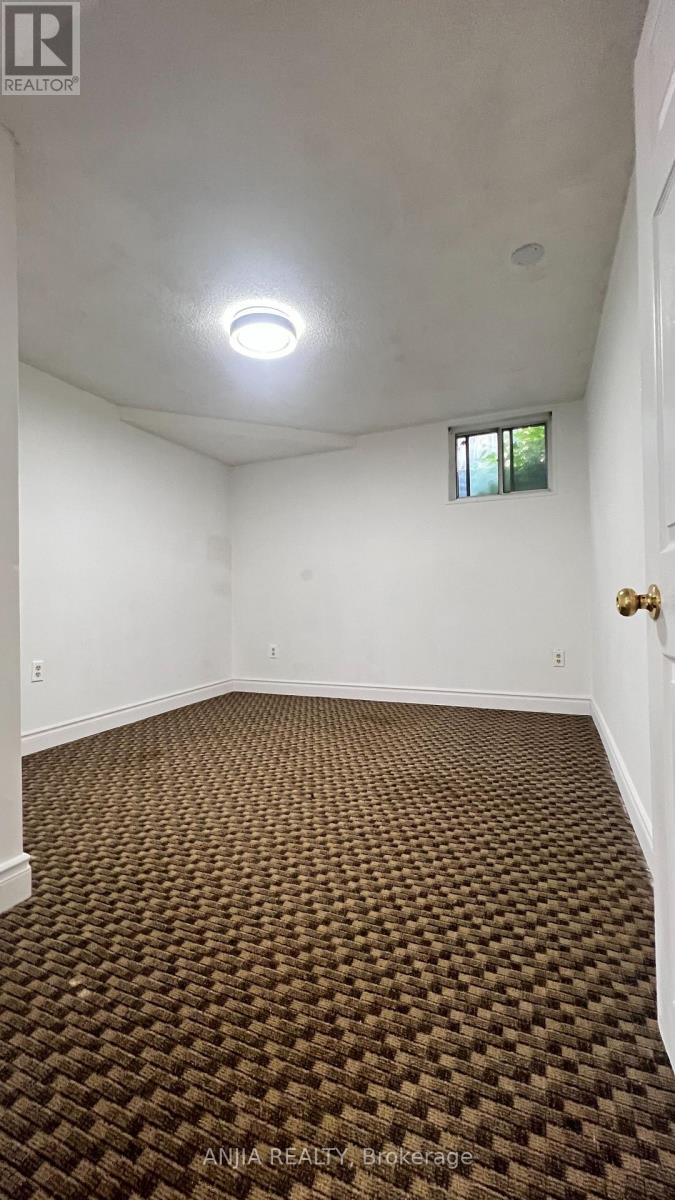 Photo 5 of Basement 6 Hillcroft Drive, Markham ON