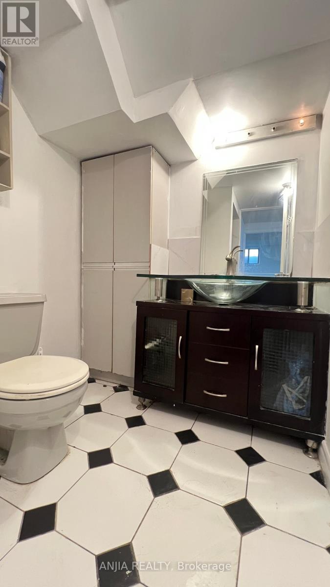 Photo 8 of Basement 6 Hillcroft Drive, Markham ON