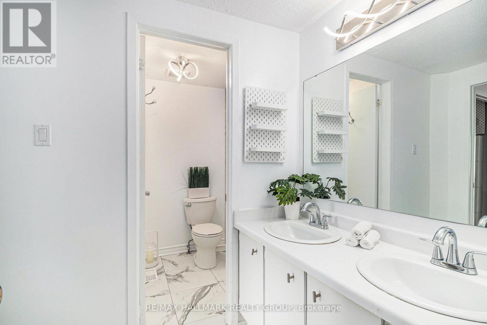 Photo 15 of 67 453 Sandhamn Private, Ottawa ON