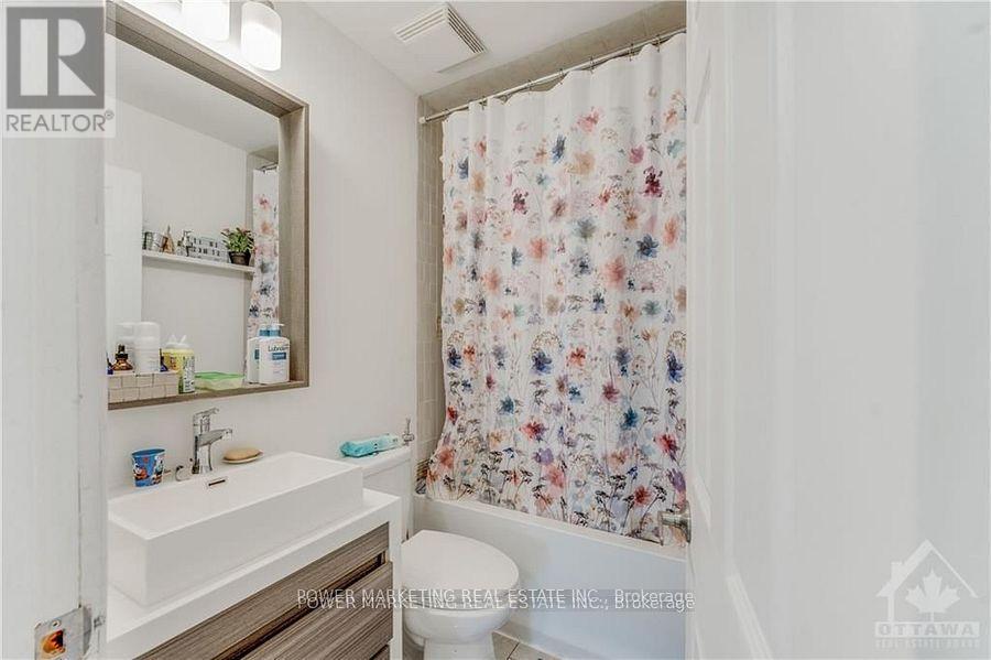 Photo 15 of 29 Courtney Road, Ottawa ON