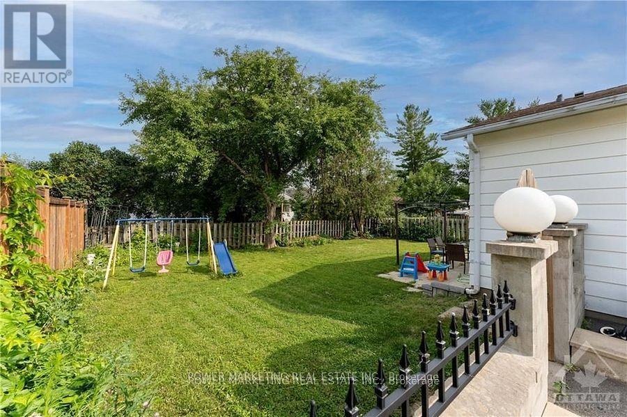 Photo 23 of 29 Courtney Road, Ottawa ON