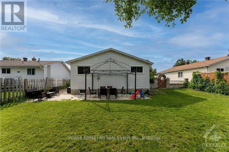 Photo 25 of 29 Courtney Road, Ottawa ON