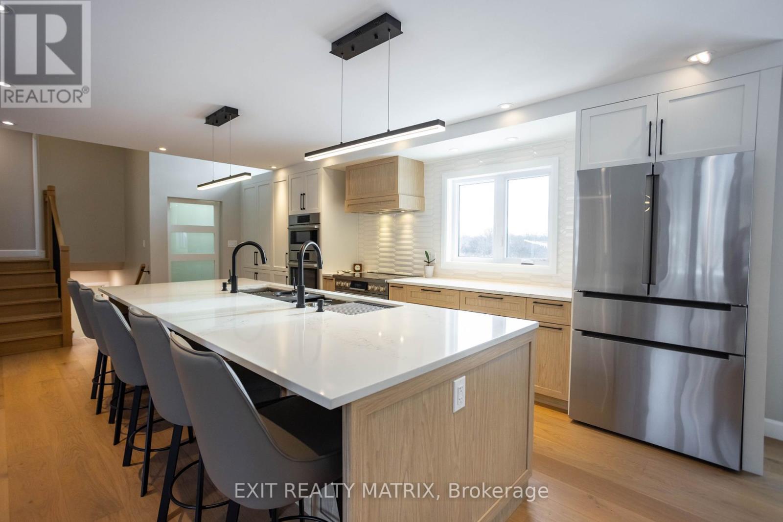 Photo 3 of 2418 Rideau Road, Ottawa ON
