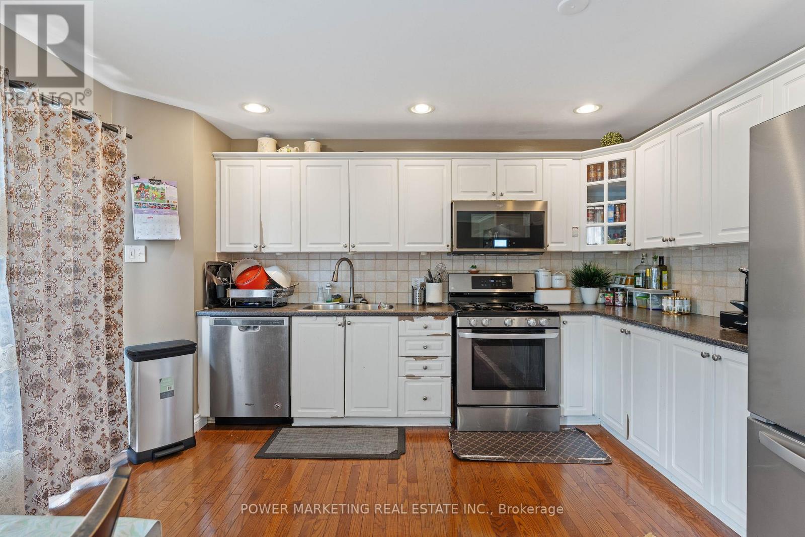 Photo 11 of 2316 Longwater Street, Ottawa ON