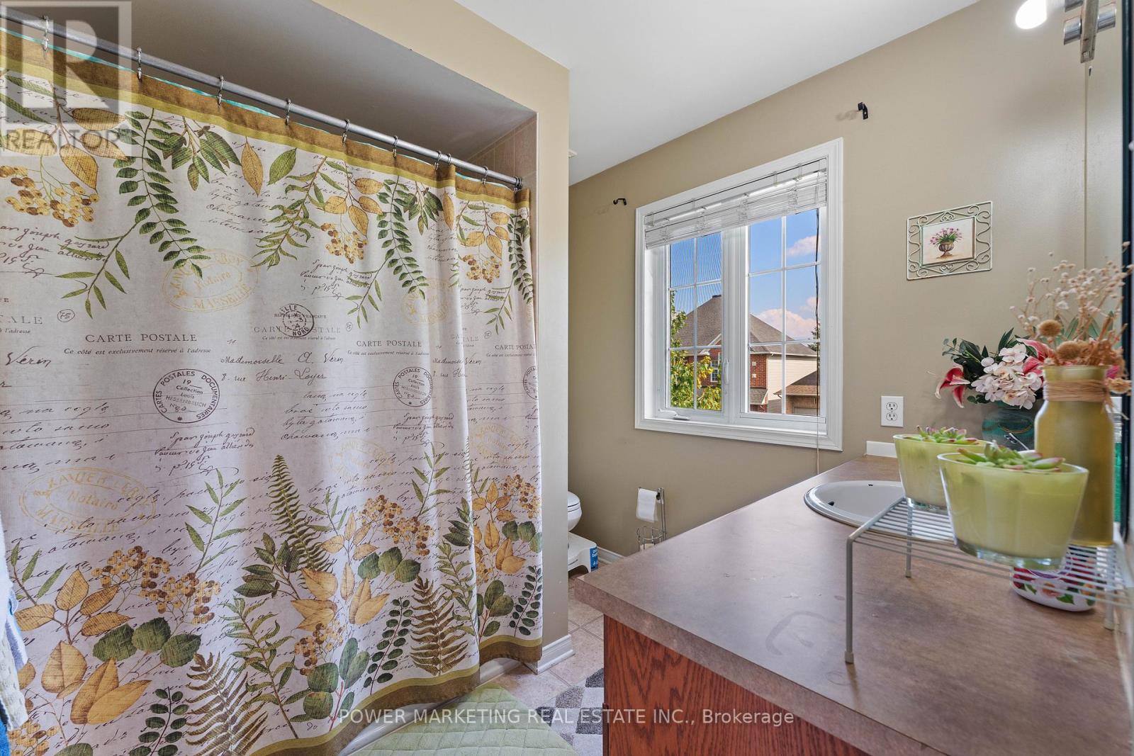 Photo 17 of 2316 Longwater Street, Ottawa ON