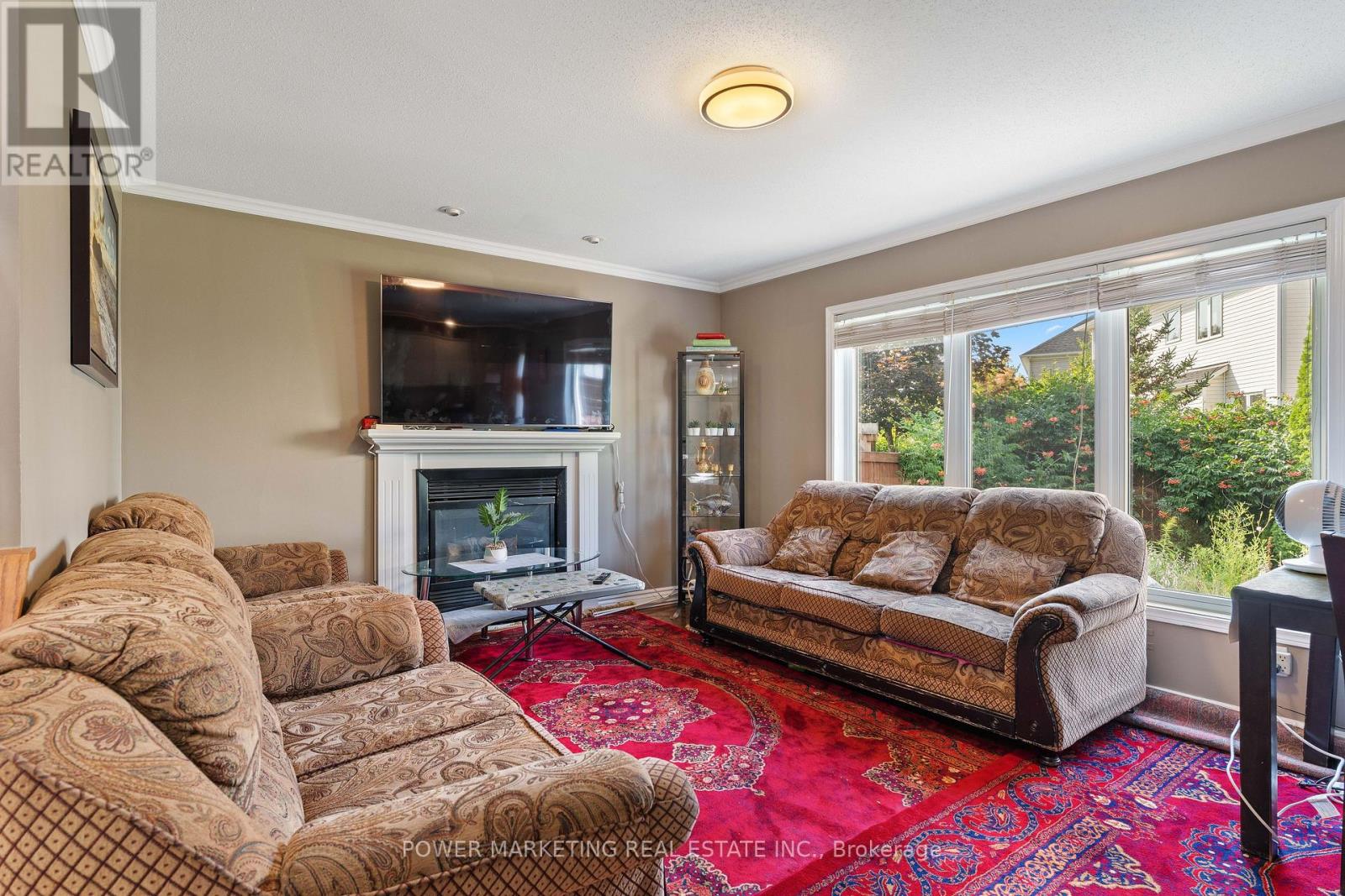 Photo 8 of 2316 Longwater Street, Ottawa ON