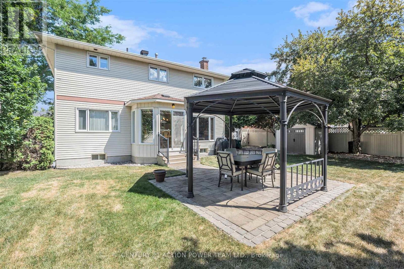 Photo 5 of 1358 Turner Crescent, Ottawa ON