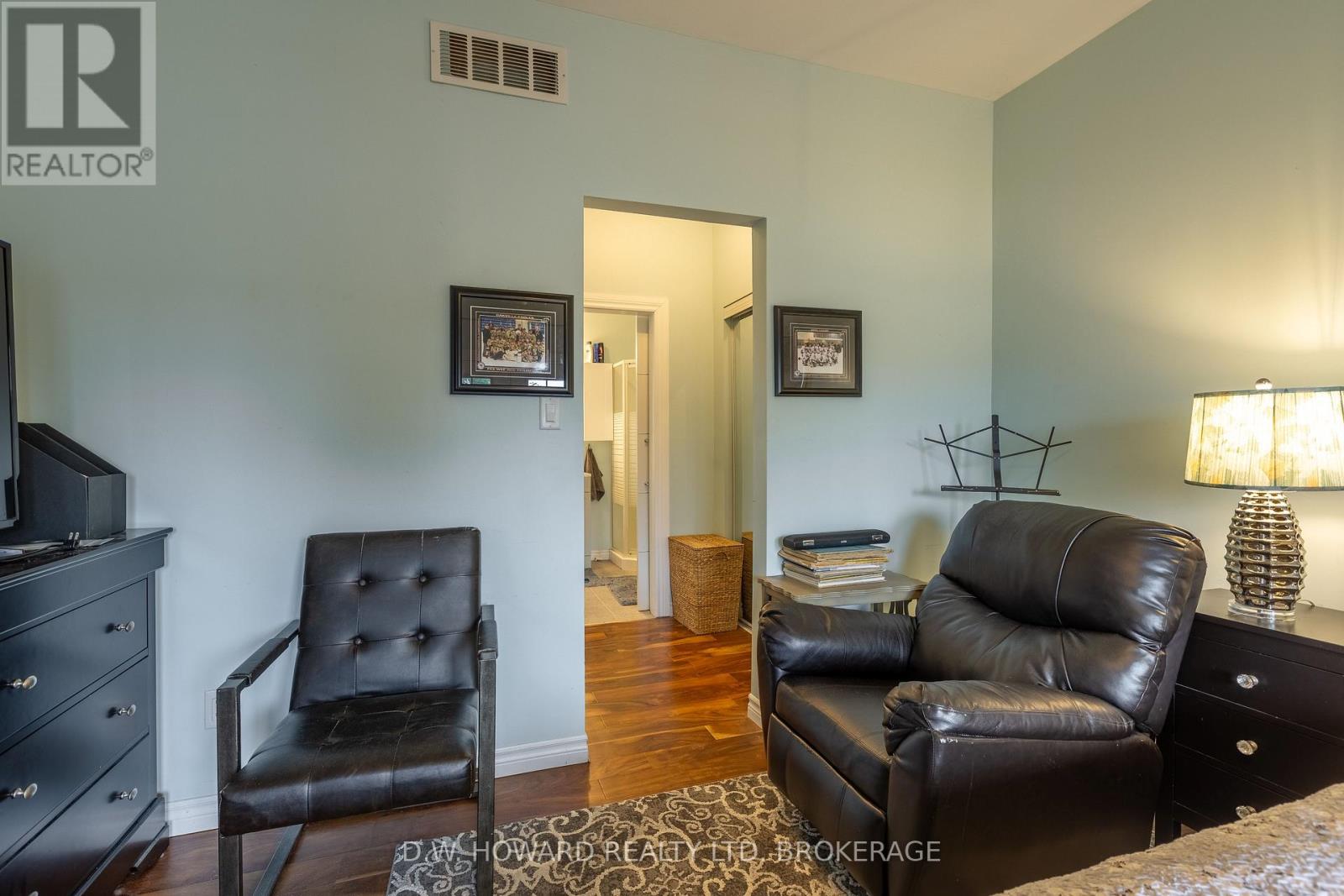 Photo 18 of 199 Cambridge Road E, Fort Erie ON