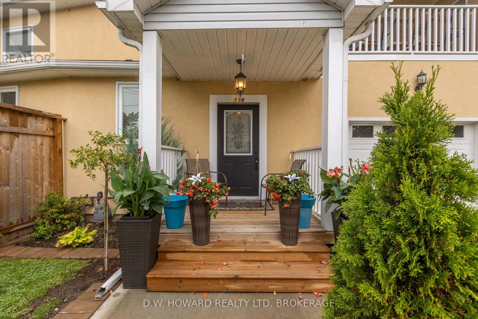 Photo 2 of 199 Cambridge Road E, Fort Erie ON