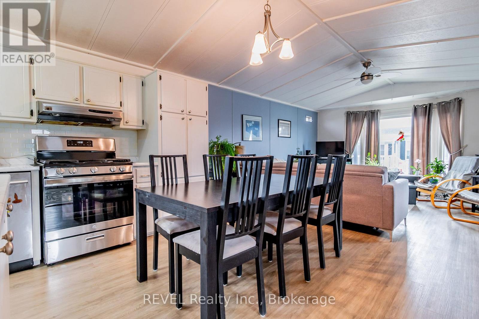Photo 12 of 115 3033 Townline Road, Fort Erie ON