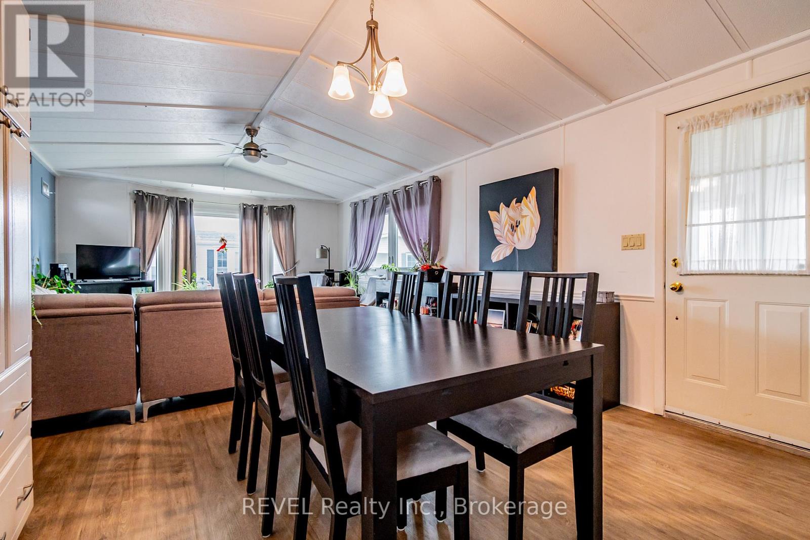 Photo 18 of 115 3033 Townline Road, Fort Erie ON