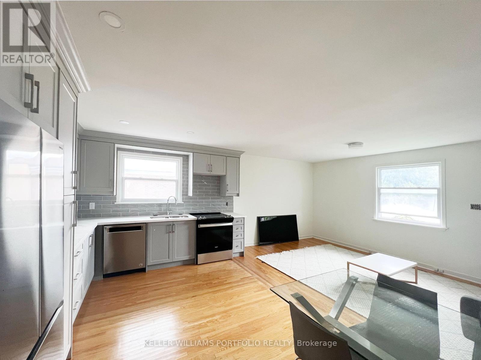 Photo 8 of Main 232 Ryding Avenue, Toronto ON