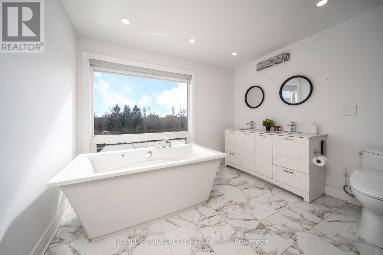 Photo 26 of 14 Rembrandt Crescent, Brampton ON