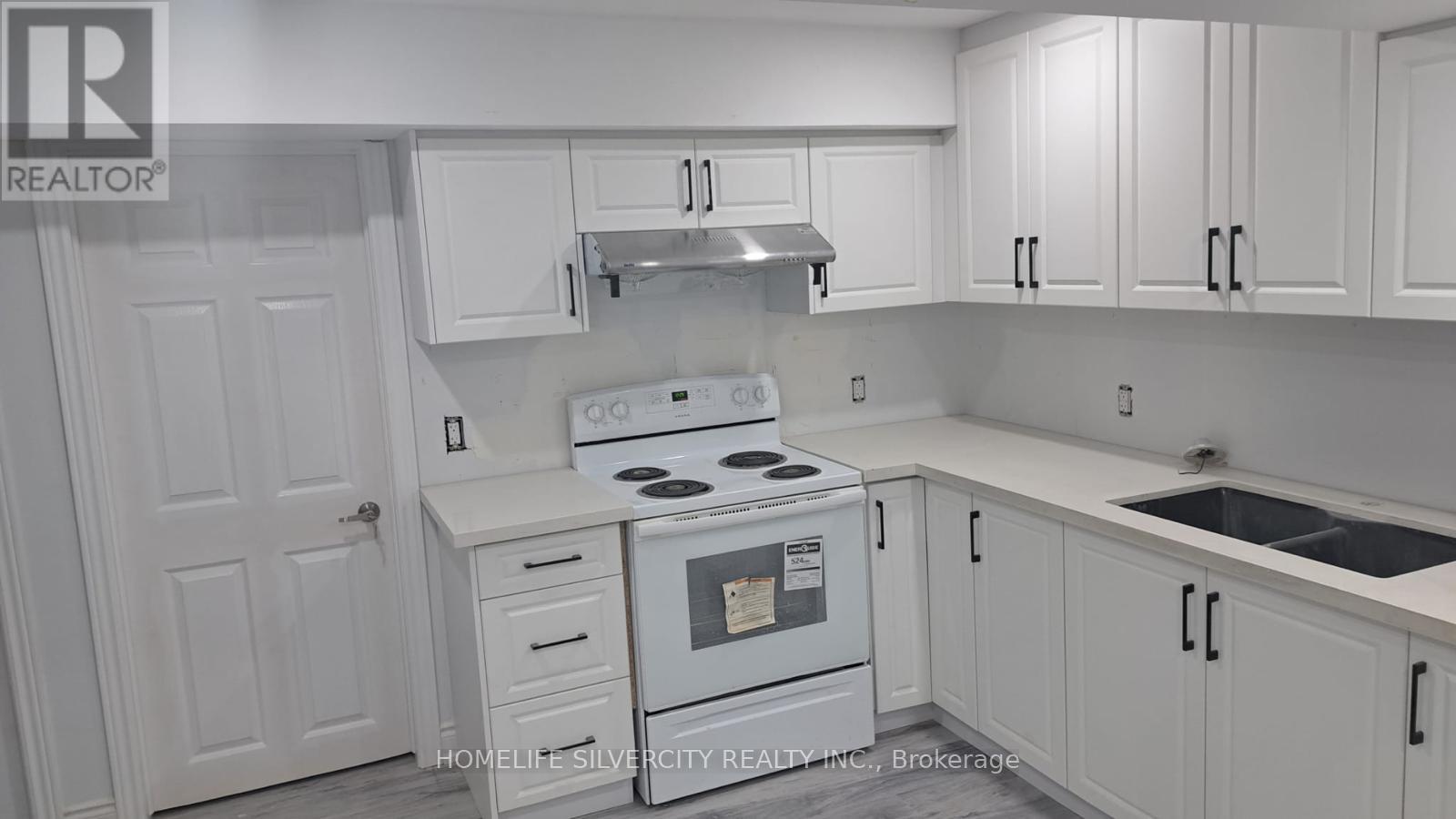 Photo 41 of 14 Rembrandt Crescent, Brampton ON