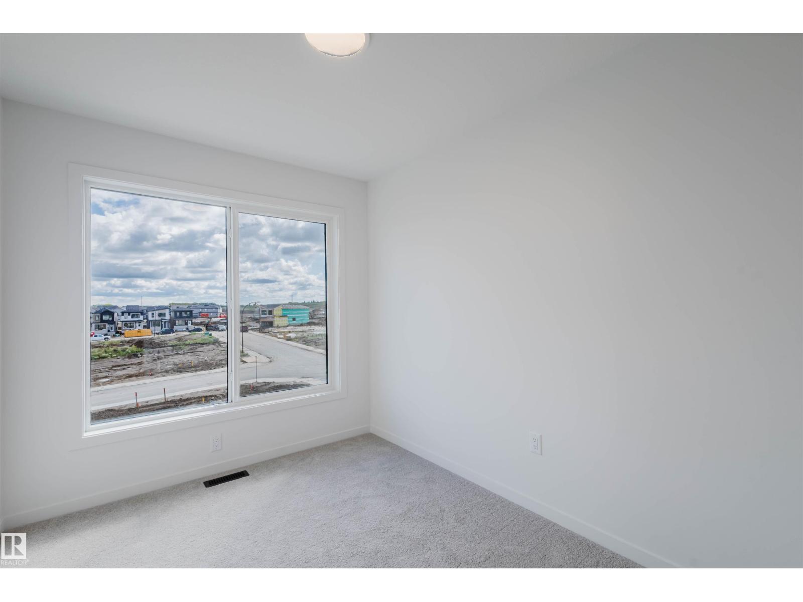 Photo 20 of 427 32 St Sw, Edmonton AB