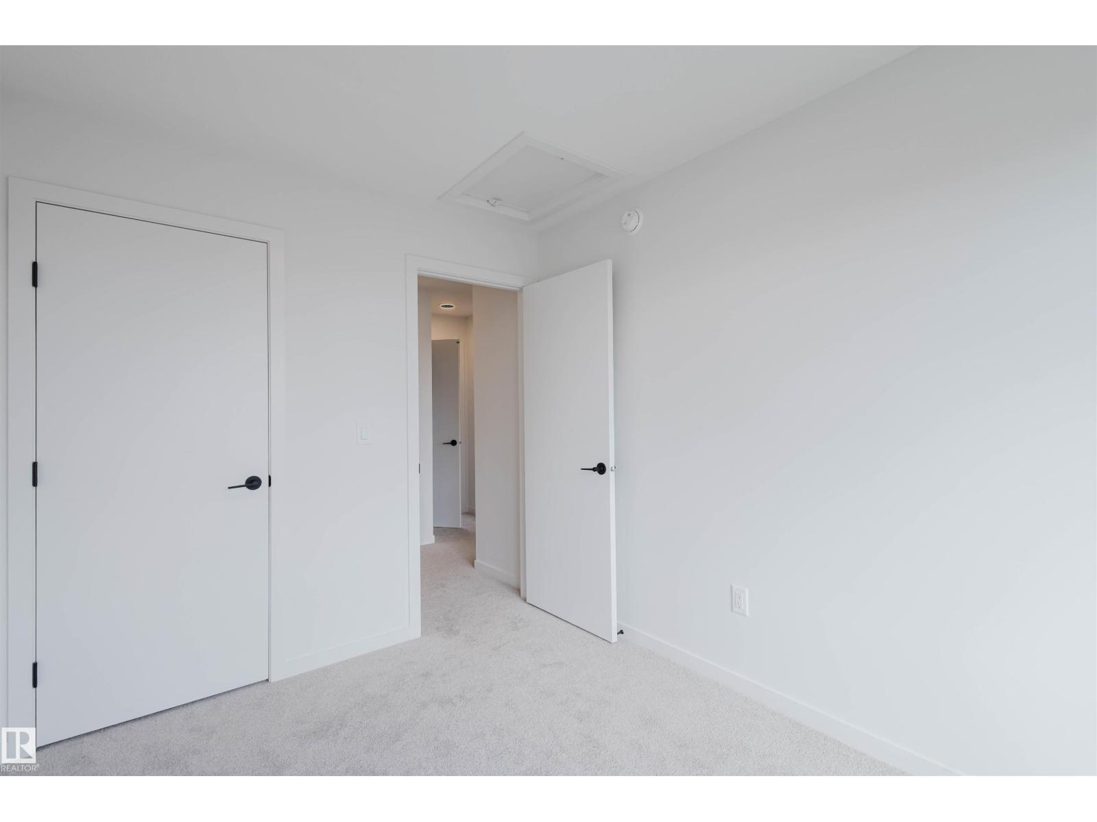 Photo 21 of 427 32 St Sw, Edmonton AB