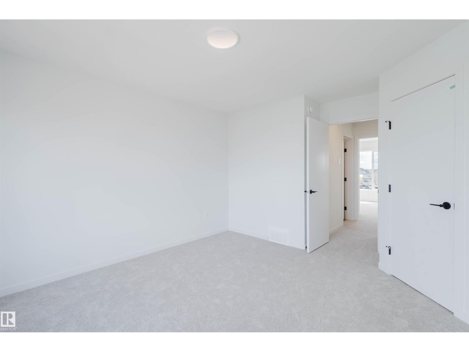 Photo 27 of 427 32 St Sw, Edmonton AB