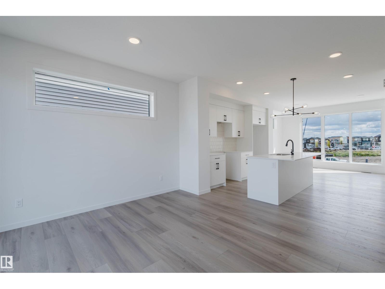 Photo 16 of 427 32 St Sw, Edmonton AB