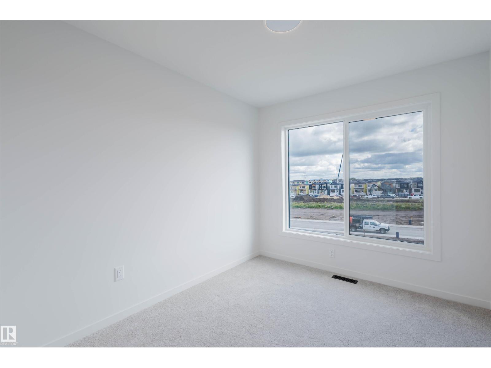 Photo 22 of 427 32 St Sw, Edmonton AB