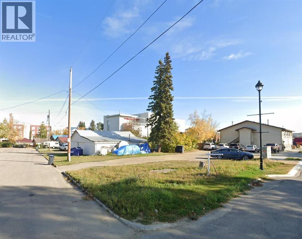 Photo 3 of 5001 51 Street, Sylvan Lake AB
