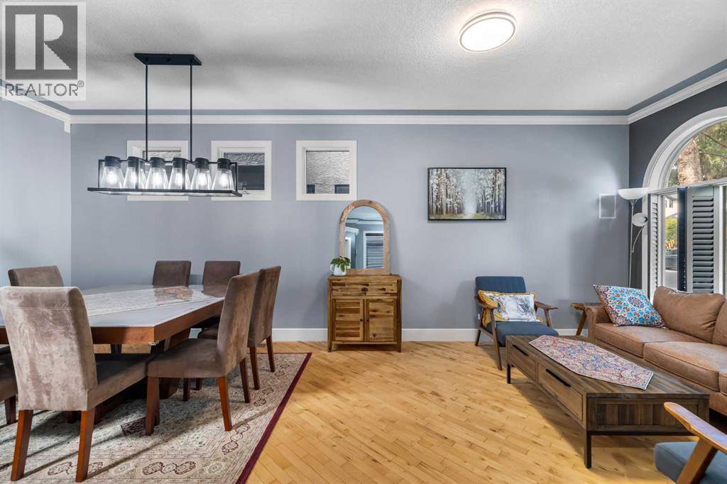 Single Family House for Sale in   Avenue NW West Hillhurst Calgary 
