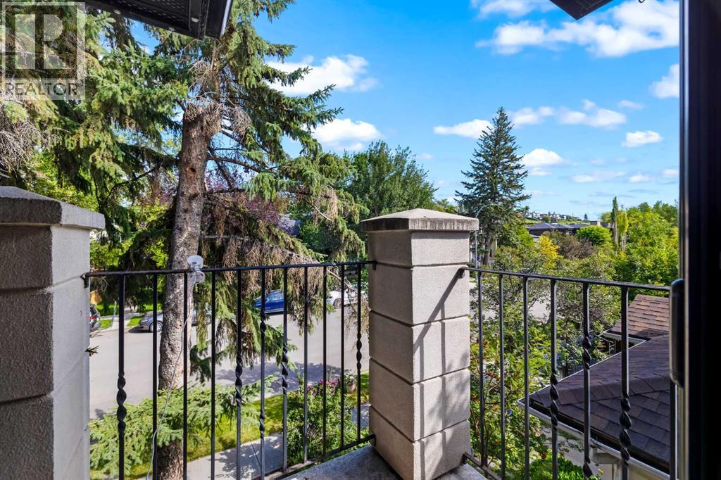 Single Family House for Sale in   Avenue NW West Hillhurst Calgary 