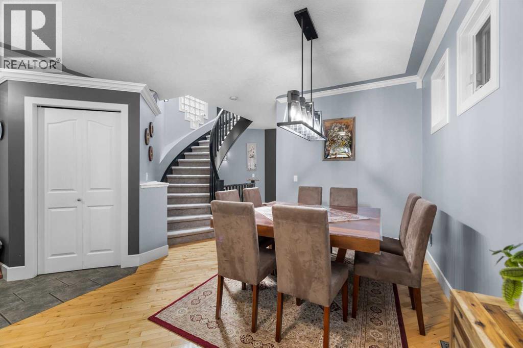 Single Family House for Sale in   Avenue NW West Hillhurst Calgary 