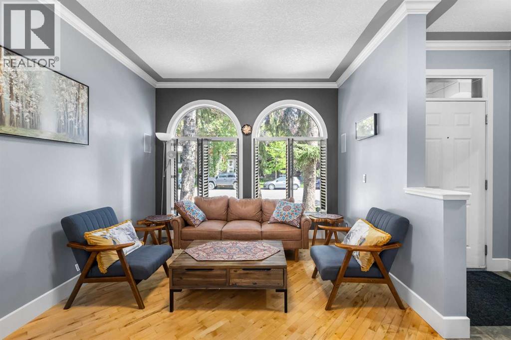 Single Family House for Sale in   Avenue NW West Hillhurst Calgary 