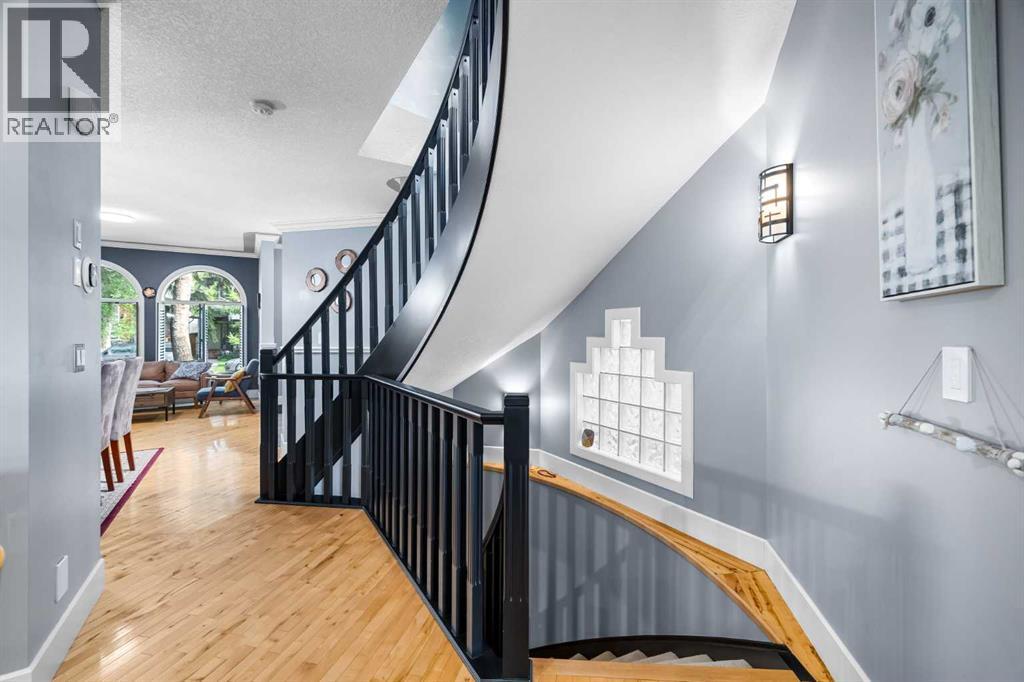 Single Family House for Sale in   Avenue NW West Hillhurst Calgary 