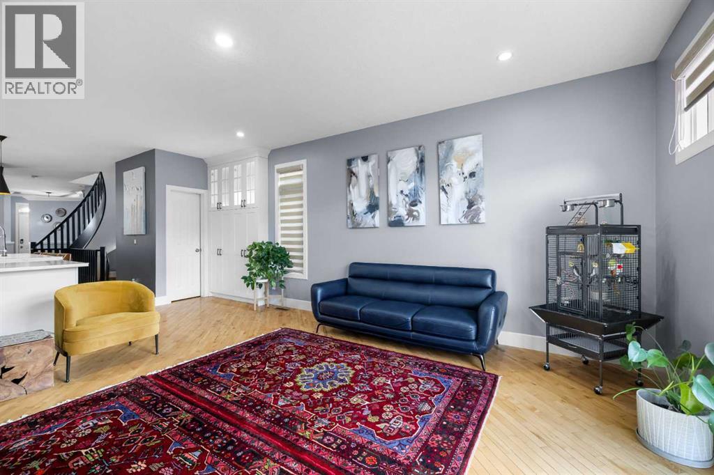 Single Family House for Sale in   Avenue NW West Hillhurst Calgary 