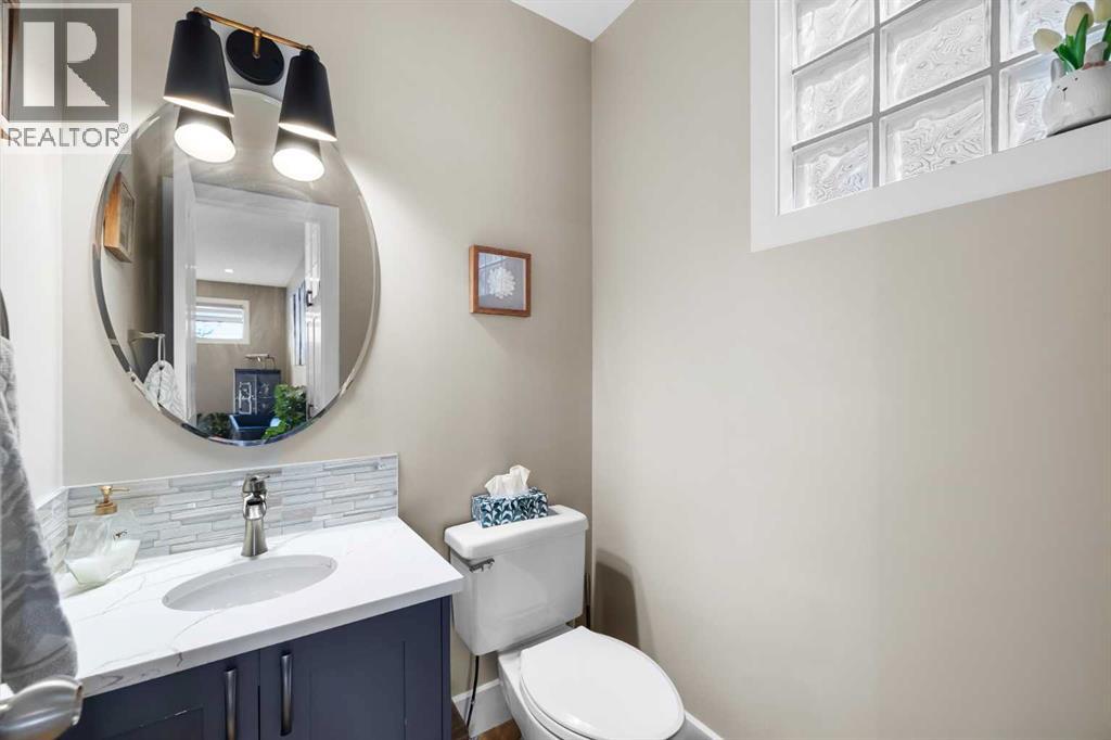 Single Family House for Sale in   Avenue NW West Hillhurst Calgary 