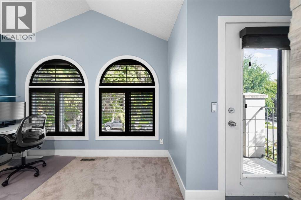 Single Family House for Sale in   Avenue NW West Hillhurst Calgary 