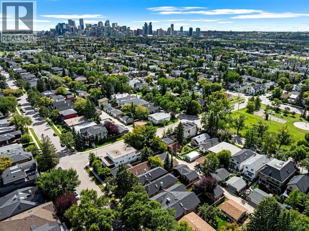 Single Family House for Sale in   Avenue NW West Hillhurst Calgary 