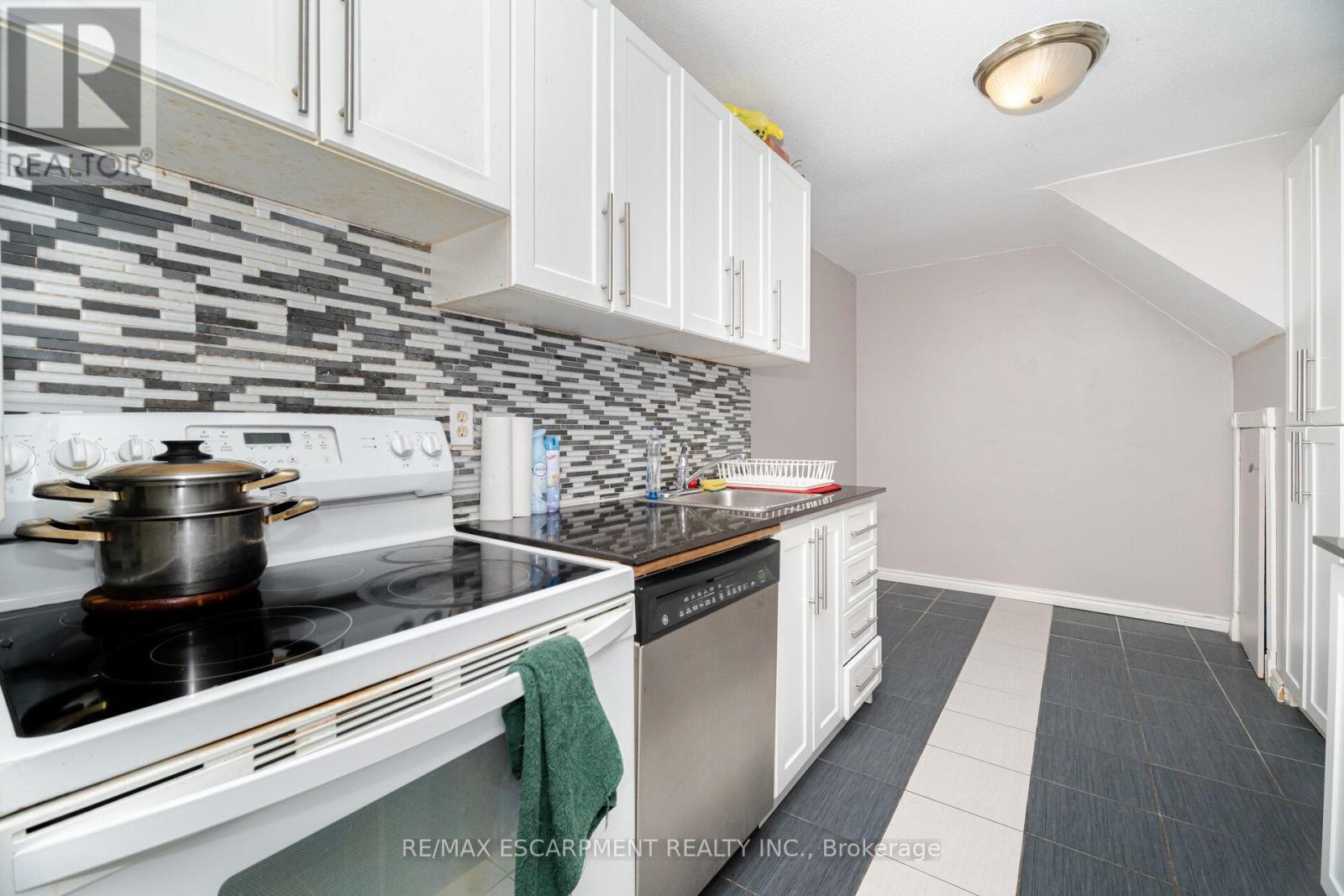 Photo 18 of 14 15 Albright Road, Hamilton ON