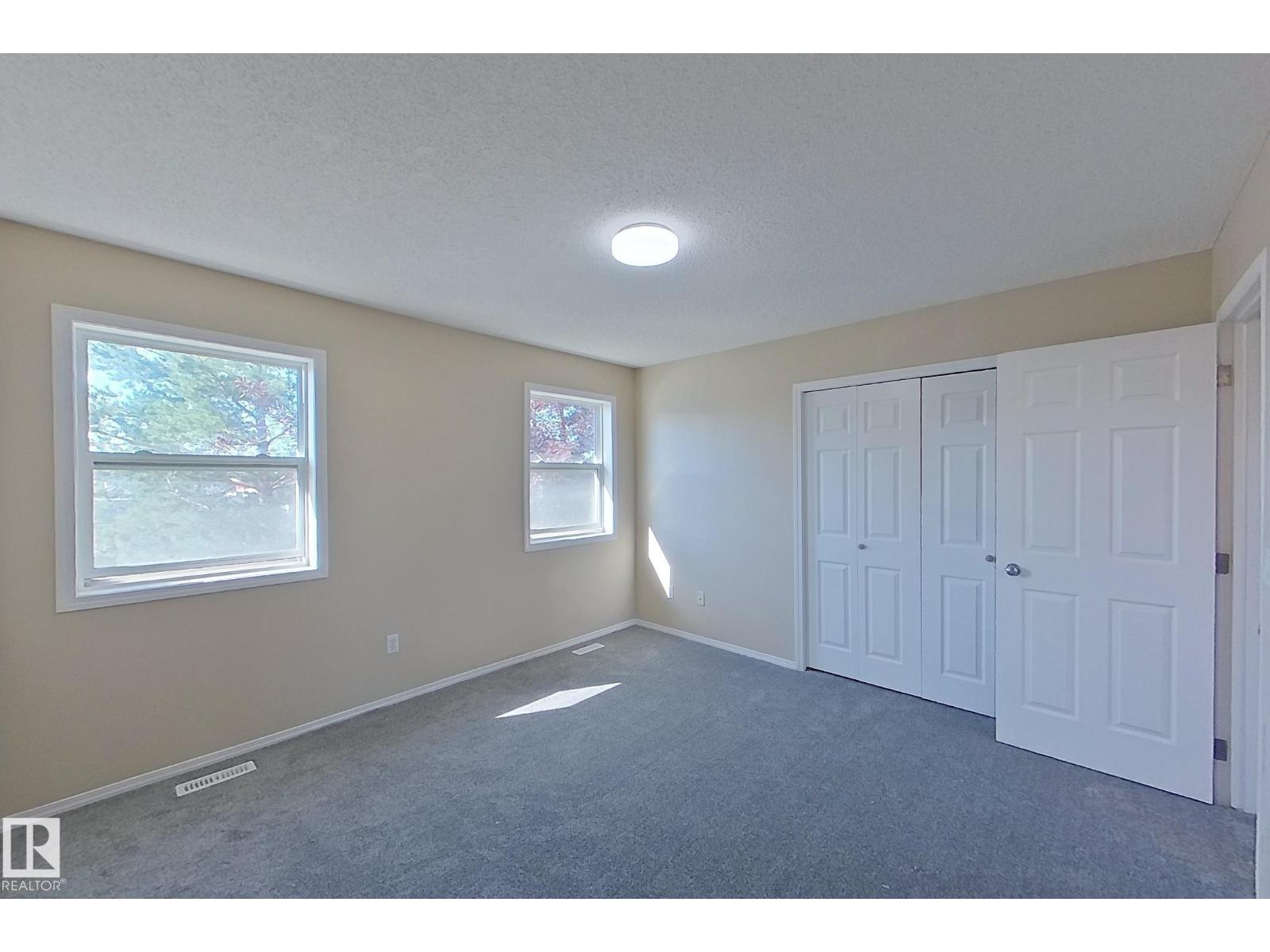 Photo 18 of 4 16777 91 St Nw, Edmonton AB