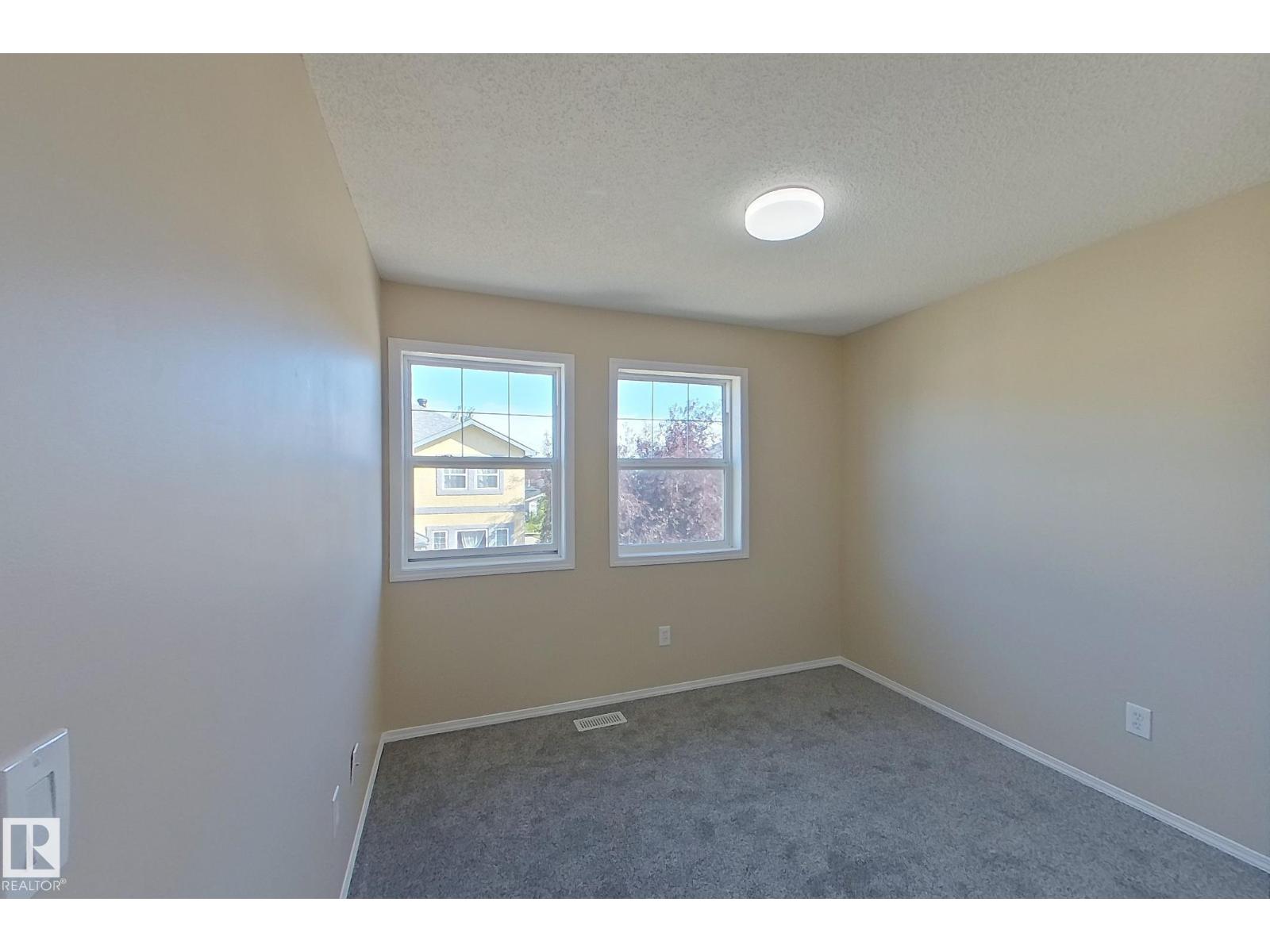 Photo 21 of 4 16777 91 St Nw, Edmonton AB