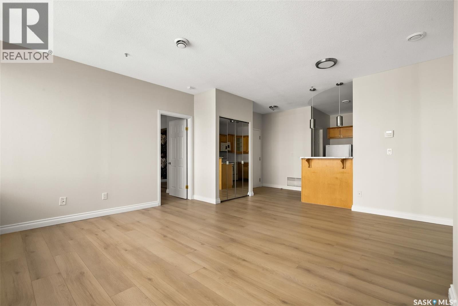 Photo 5 of 1201 1867 Hamilton Street, Regina SK
