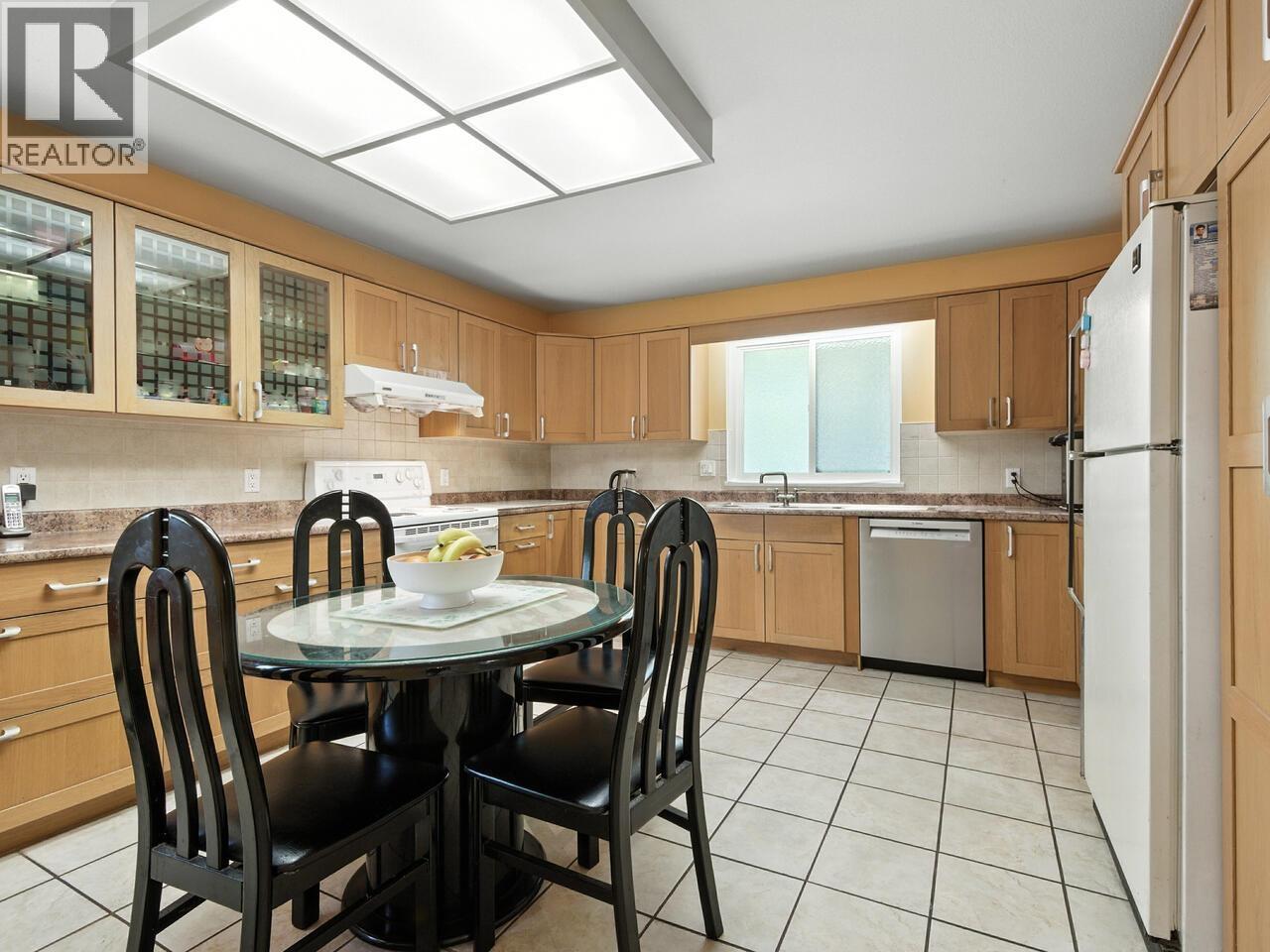 Photo 10 of 6710 Radisson Street, Vancouver BC