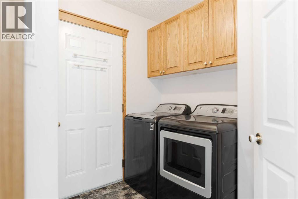 Photo 19 of 293 Ball Place, Fort Mcmurray AB