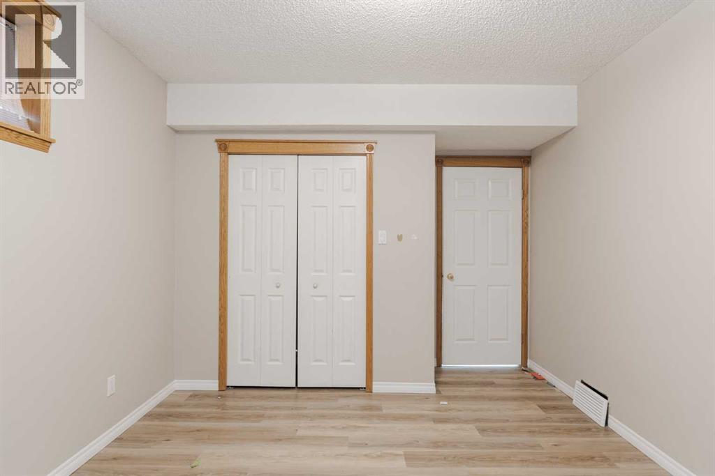 Photo 40 of 293 Ball Place, Fort Mcmurray AB