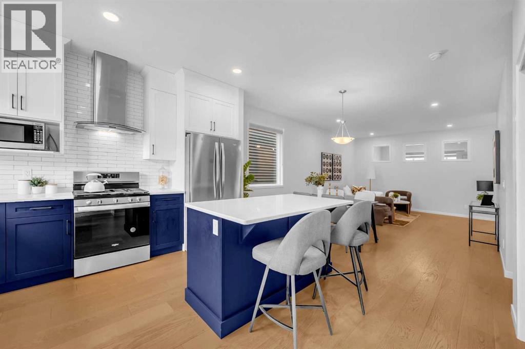 Photo 3 of 37 Edith Manor Nw, Calgary AB