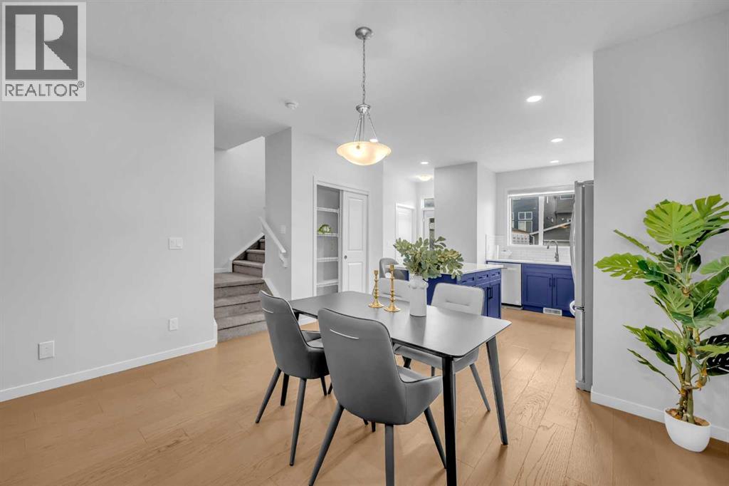 Photo 11 of 37 Edith Manor Nw, Calgary AB