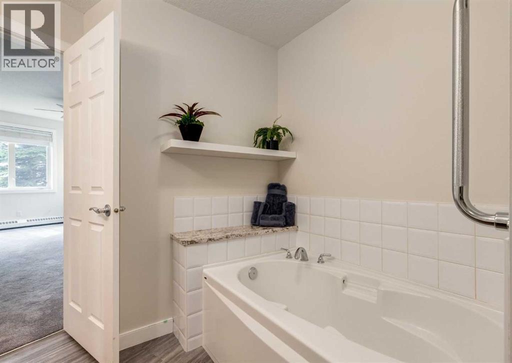 Single Family House for Sale in   Signature Park SW Signal Hill Calgary 