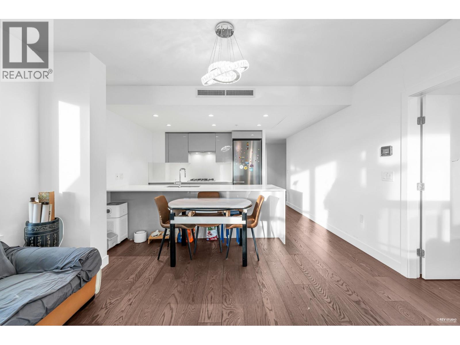 Photo 7 of 703 5766 Gilbert Road, Richmond BC