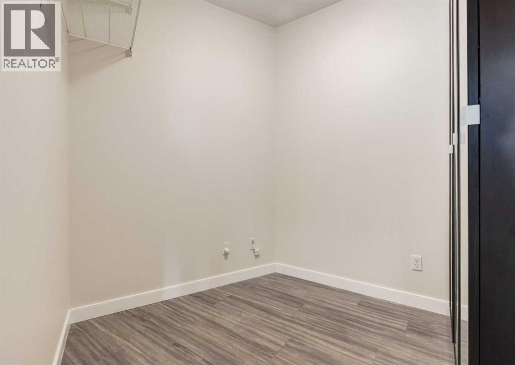 Single Family House for Sale in   Signature Park SW Signal Hill Calgary 