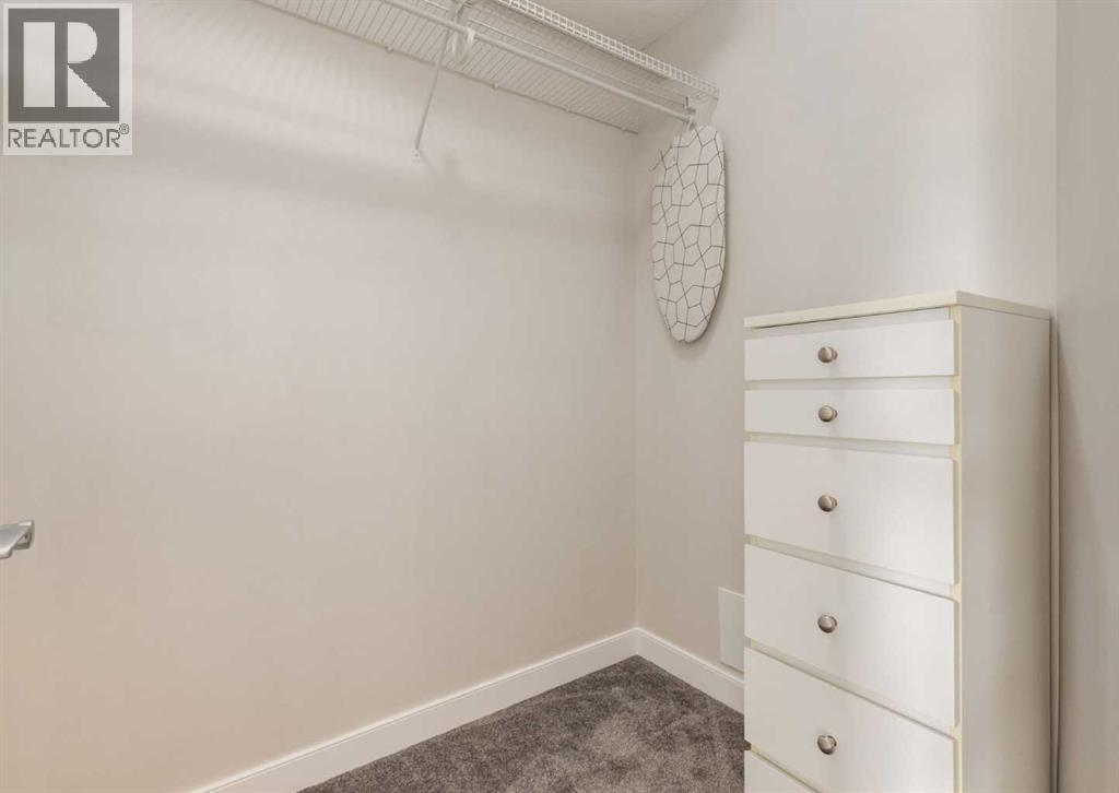 Single Family House for Sale in   Signature Park SW Signal Hill Calgary 