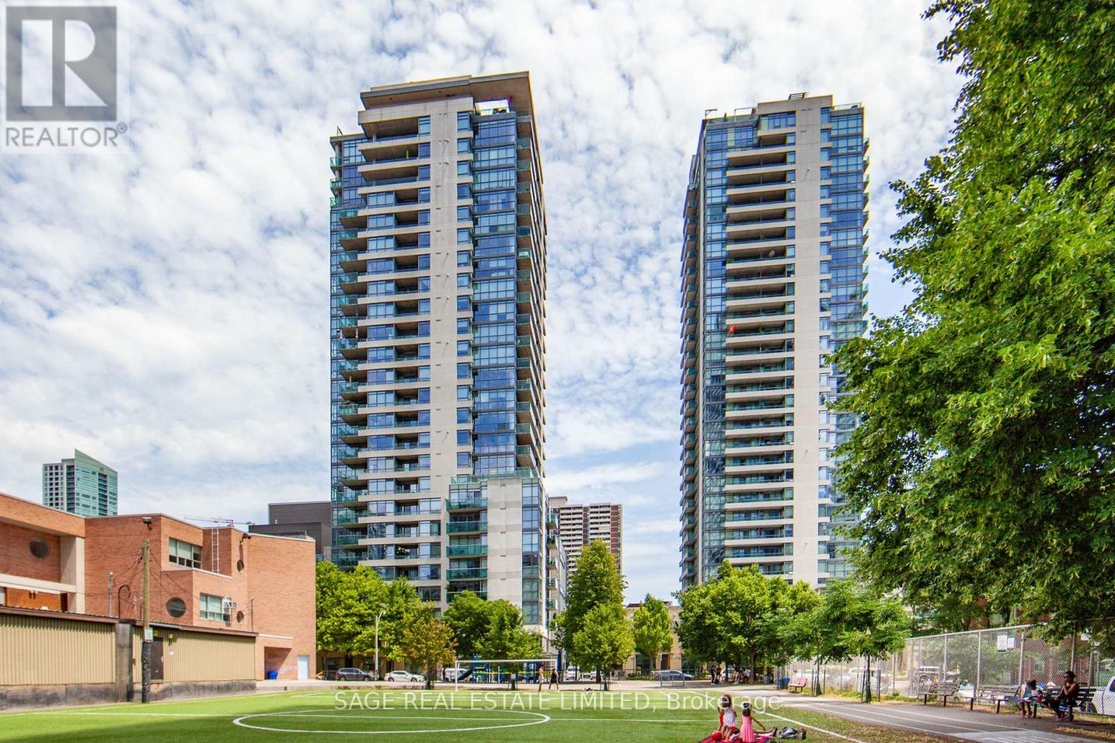 Photo 1 of 605 281 Mutual Street, Toronto ON