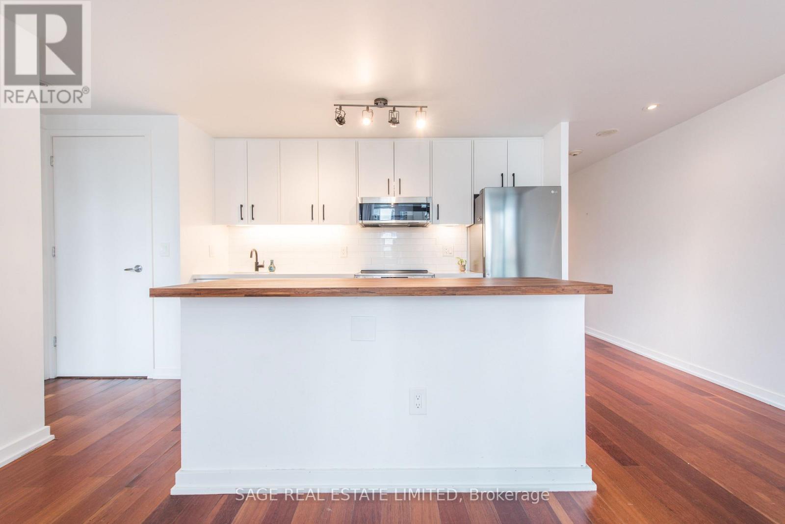 Photo 15 of 605 281 Mutual Street, Toronto ON