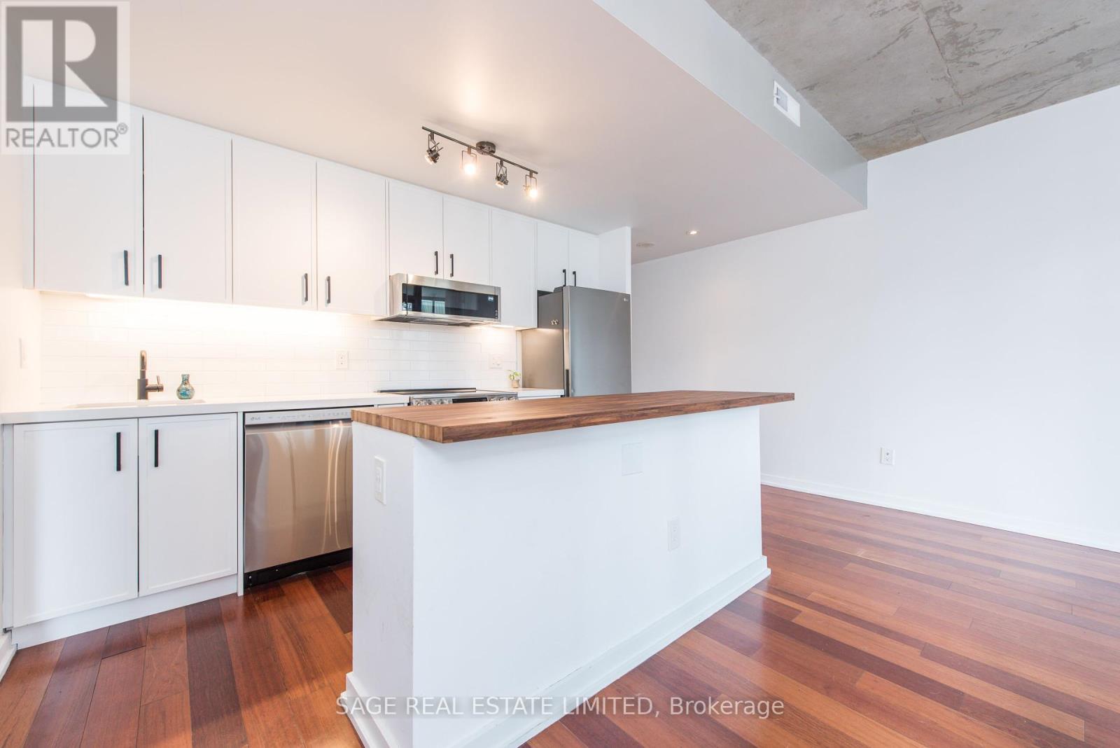 Photo 16 of 605 281 Mutual Street, Toronto ON